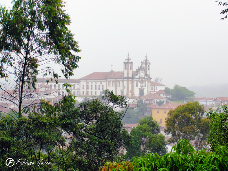 Vista de Ouro Preto pela varanda do hostel São Francisco de Paula