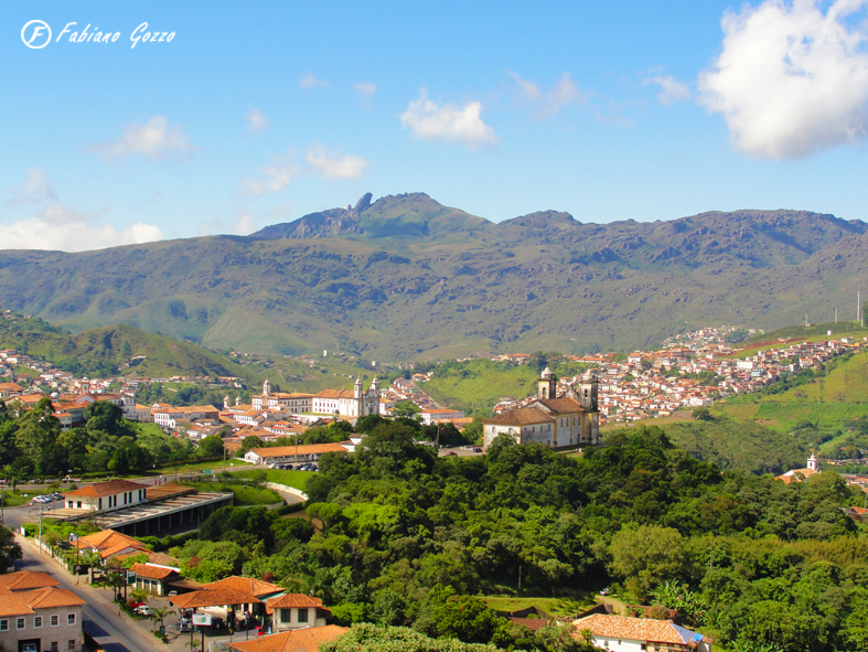 Vista panorâmica de Ouro Preto feita do mirante do Parque dos Contos