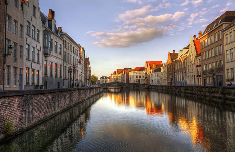 Bruges na Bélgica é um dos destinos subestimados de lua de mel que vão te conquistar