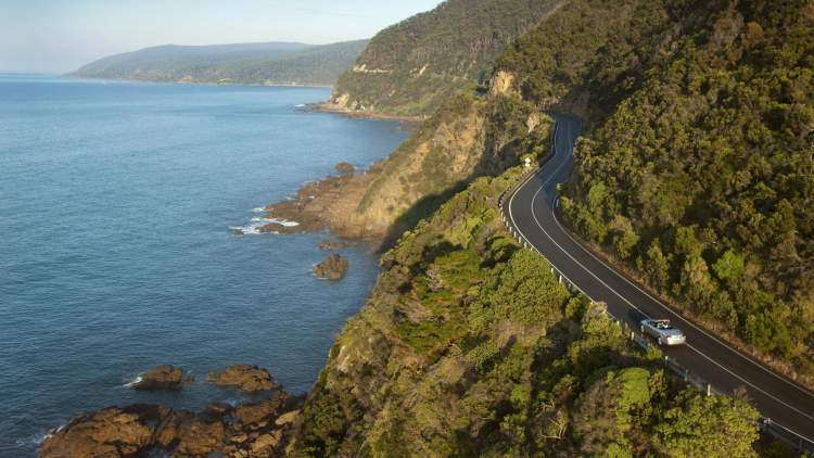 Great Ocean Road, Victoria, Austrália é uma das estradas maravilhosas