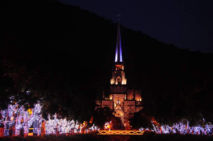 Petrópolis é um dos melhores destinos para passar o Natal no Brasil