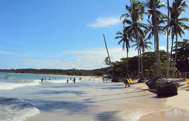 Praia dos Nativos é uma das 12 praias mais bonitas de Porto Seguro