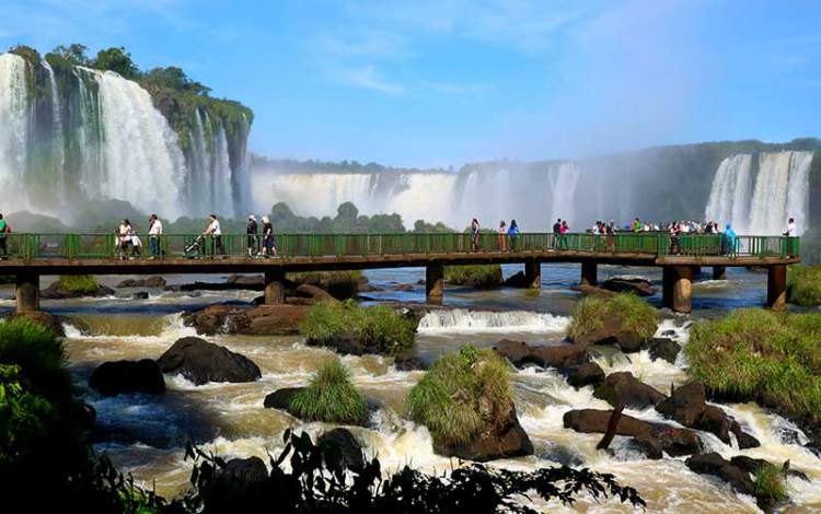 Cataratas do Iguaçu é um dos destinos incríveis ao redor do planeta