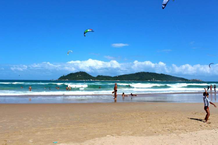 Riozinho do Campeche é uma das praias mais paradisíacas de Florianópolis