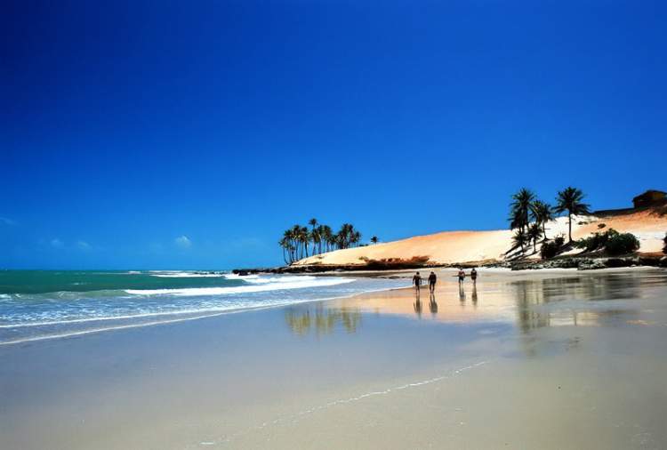 Praia de Carnaubinha é uma das Melhores Praias de Paracuru