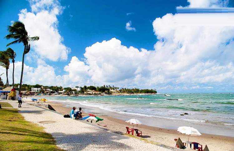 Praia de Itapuã é uma das melhores praias de Salvador