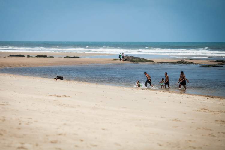 Caça e Pesca é uma das praias mais lindonas de Fortaleza
