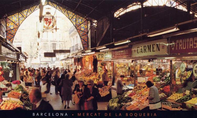 Conhecer o Mercat de La Boqueria é uma das dicas para quem vai viajar a Barcelona