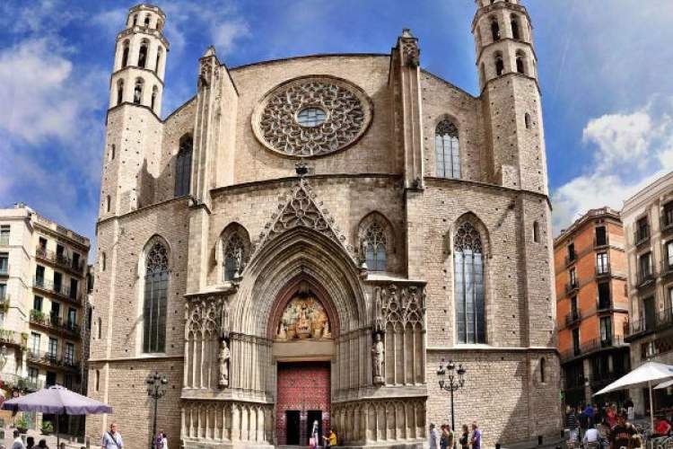 Igreja Santa Maria del Mar é uma das atrações gratuitas em Barcelona