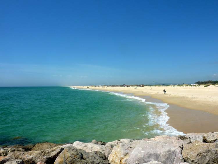 Ilha da Tavira é uma das melhores praias do Algarve em Portugal