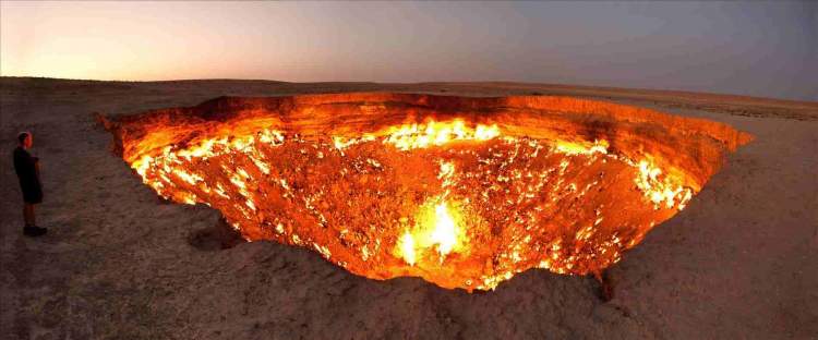 Porta do Inferno em Turcomenistão é um dos lugares mais lindos do mundo