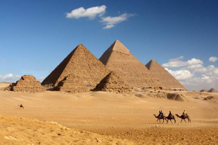 Necrópole de Gizé no Egito