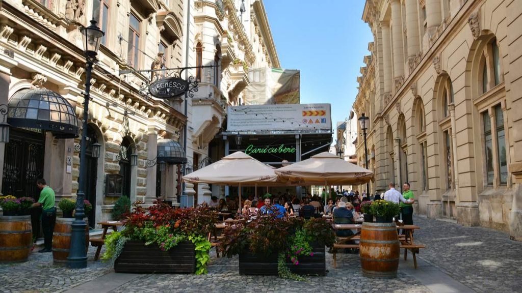 Caru’ cu Bere - Restaurante na rua de Stavropoleos, cidade velha de Bucareste, Romênia.