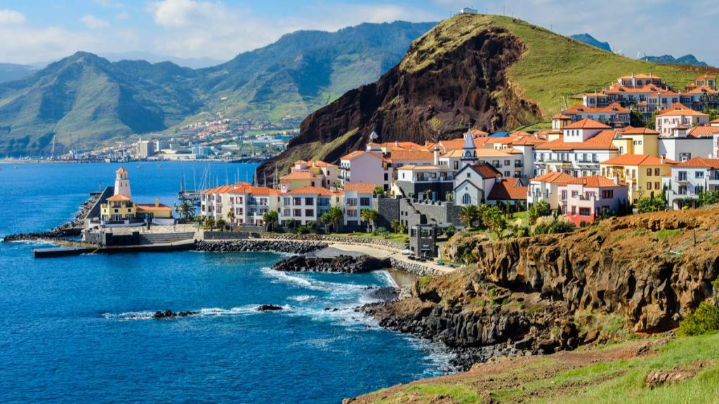 Ilha da Madeira em Portugal é um dos destinos baratos para viajar em janeiro de 2020