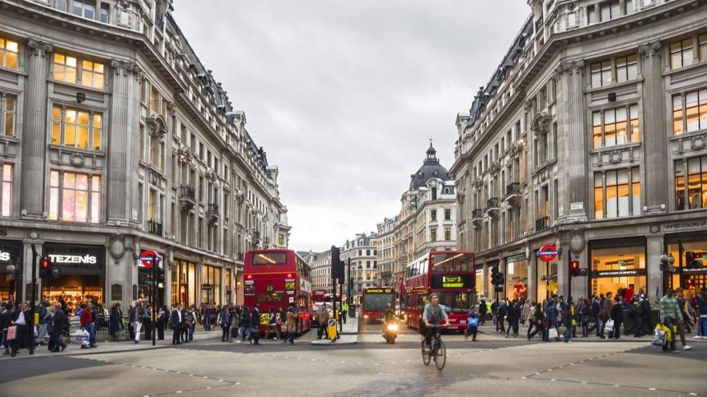 Vista da Oxford Street em Londres - Inglaterra