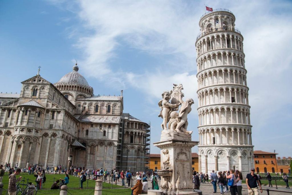 A torre inclinada de Pisa, Itália.