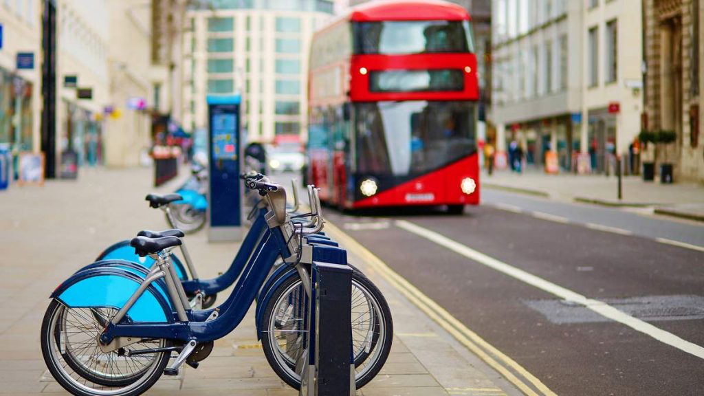 Bicicleta é um dos meios de transporte em Londres - Inglaterra